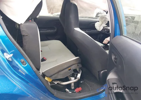 2015 Toyota Prius C One из США, поврежденный, VIN JTDKDTB30F1093692